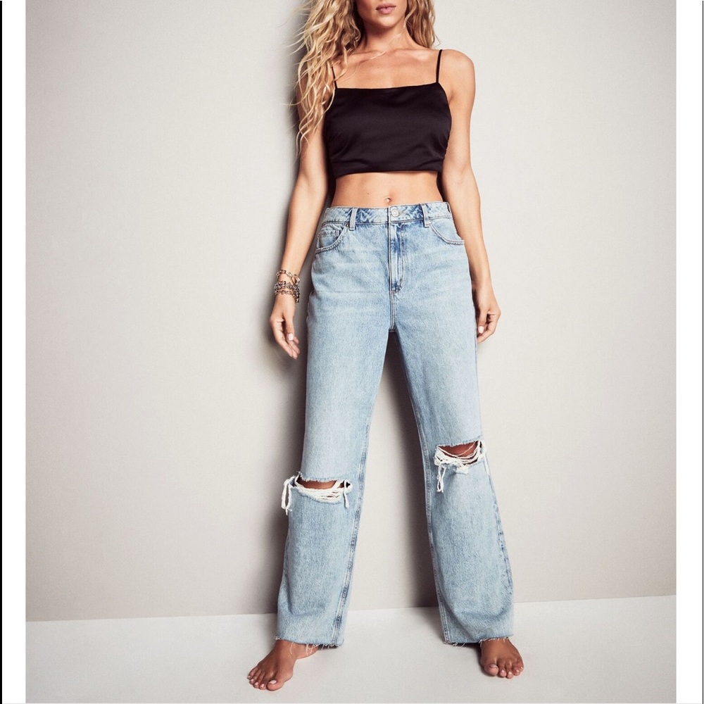 Wide leg distressed jeans